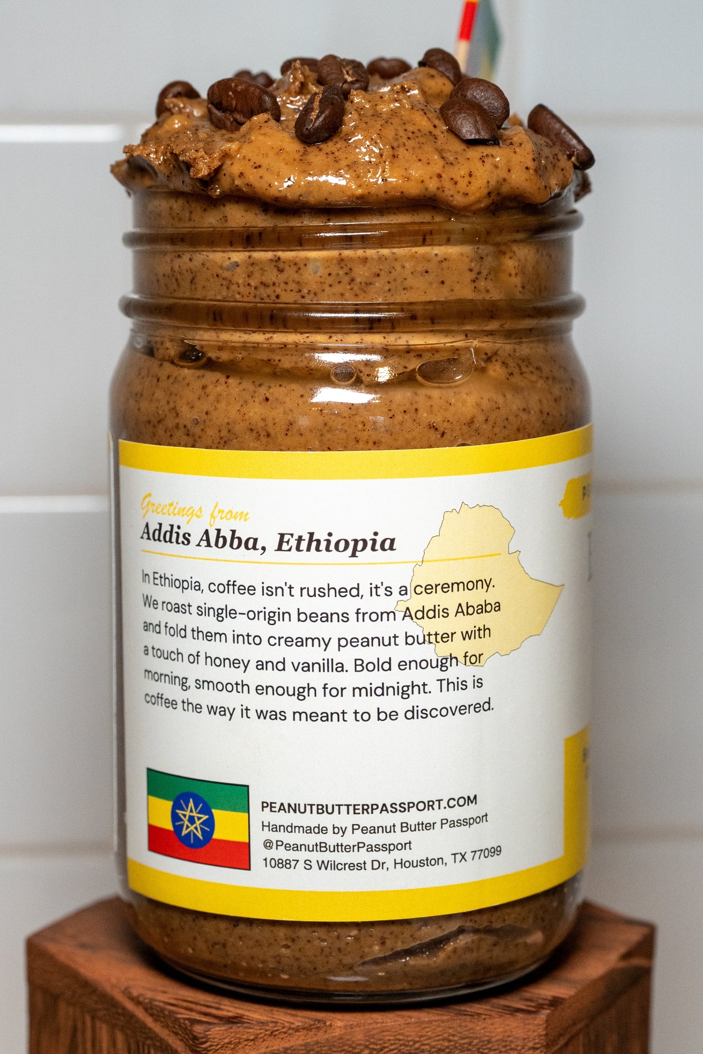 Side photo of the story pane of a jar of Espresso Peanut Butter